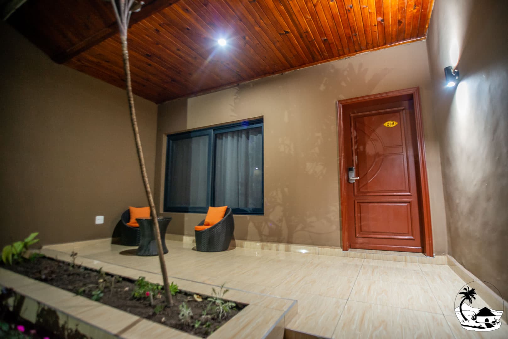 Nouveau Okomi Lodge - photo 4